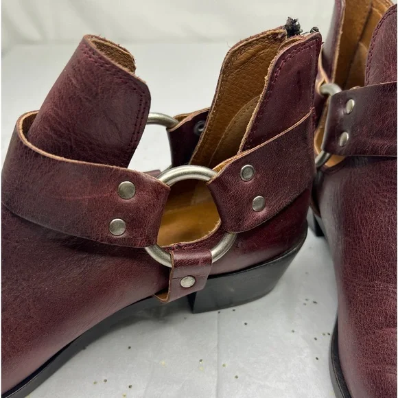 FRYE Ray Harness Back Zip Boots size 8.5 Burgundy leather ankle boot with buckle - Picture 4 of 12